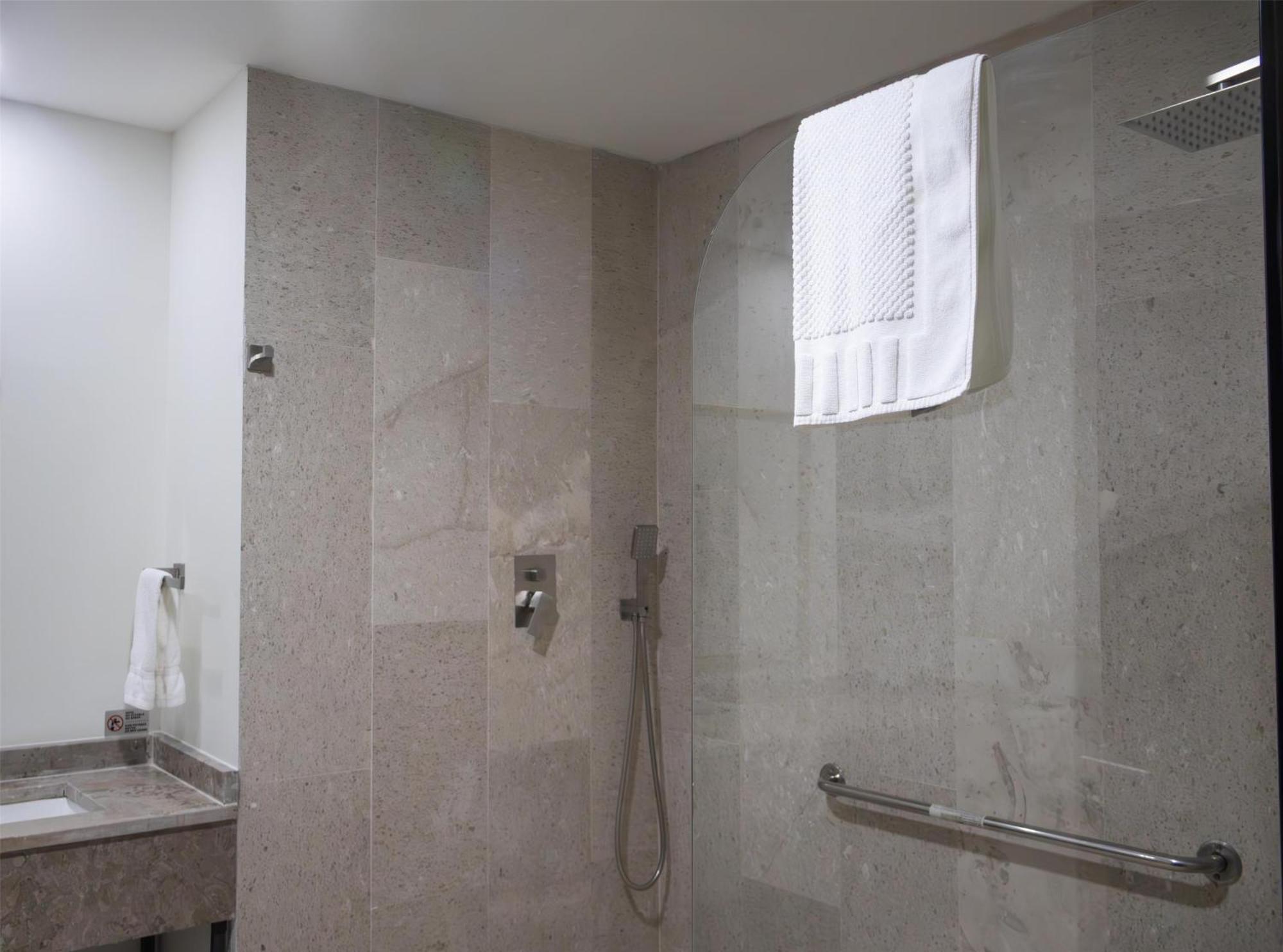 Best Western Plus Sacramento Chihuahua Exterior photo