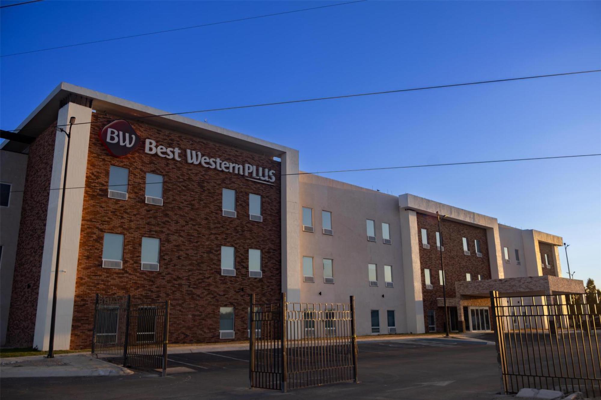 Best Western Plus Sacramento Chihuahua Exterior photo